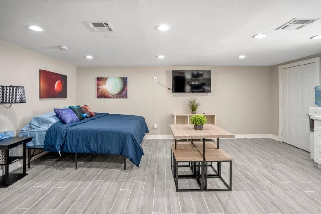 Cosmic Studio At North Downtown Villa Houston Ngoại thất bức ảnh
