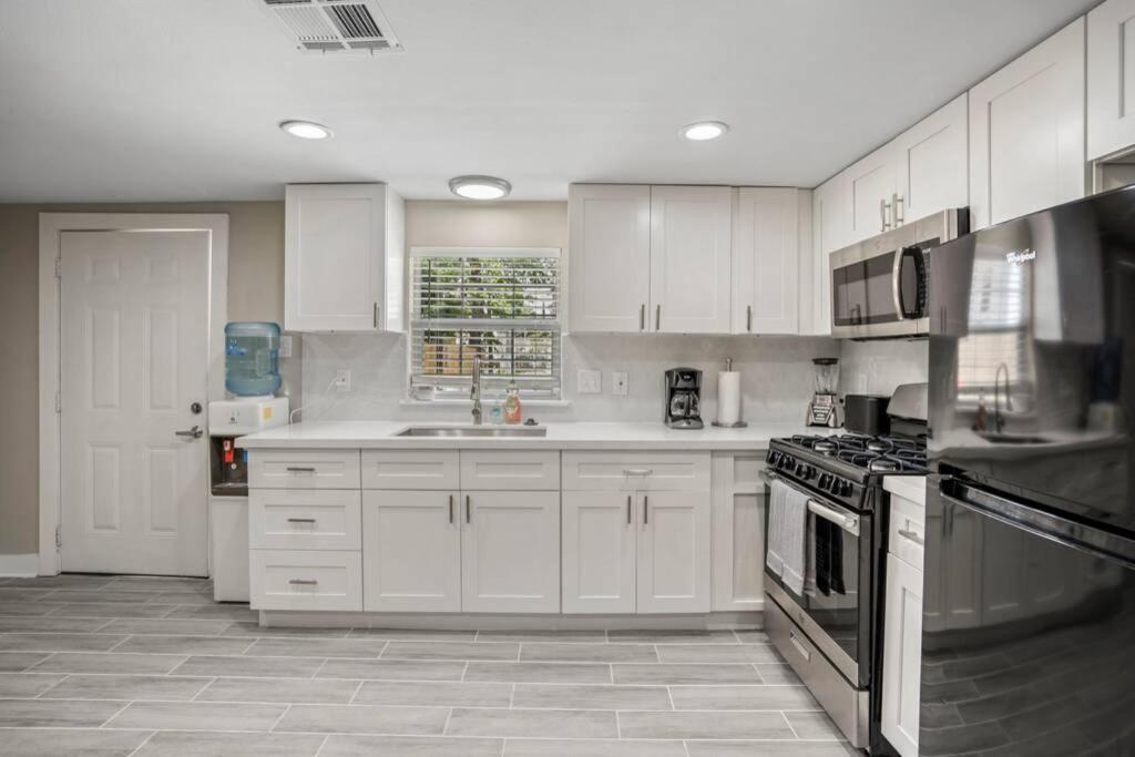 Cosmic Studio At North Downtown Villa Houston Ngoại thất bức ảnh